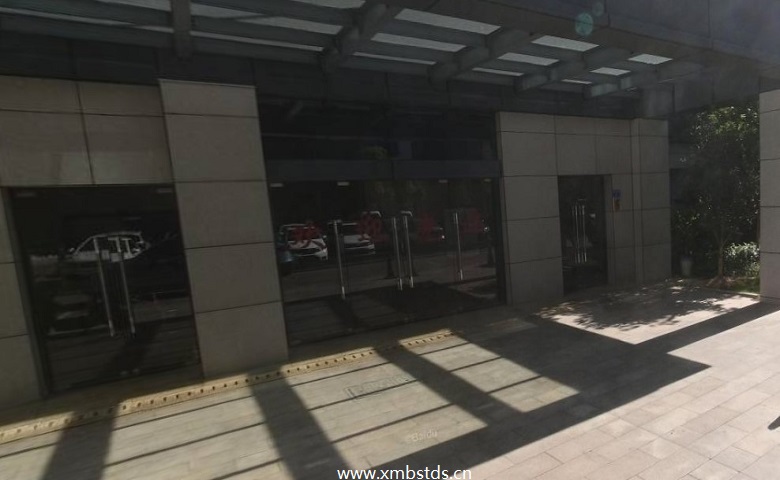 入口